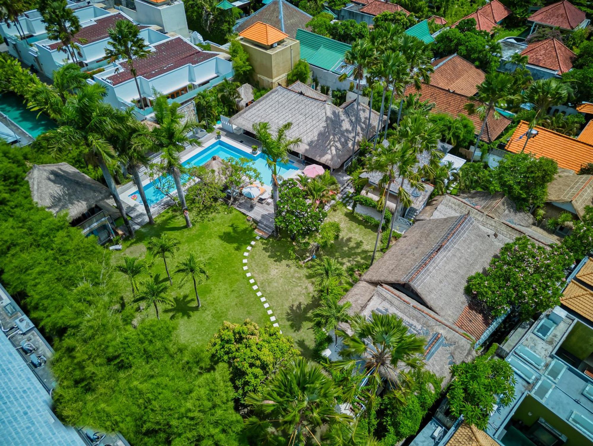 Villa Kalis, 10 Bedroom Family And Group Villa Seminyak  Luaran gambar